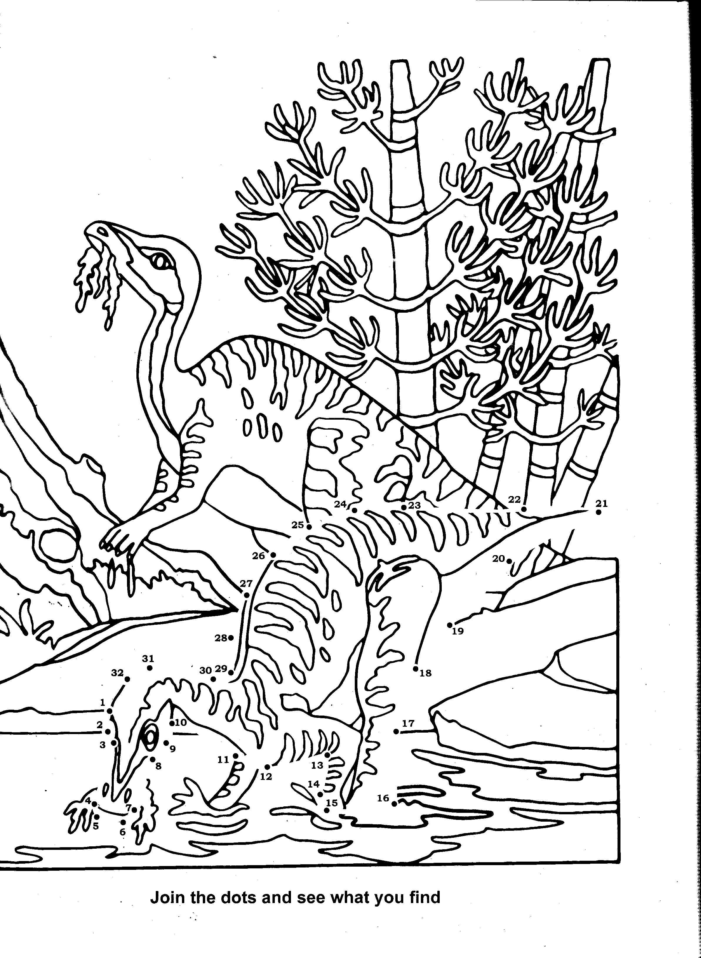 Coloriage Tricératops cornu en position de combat - Dinosaure à imprimer